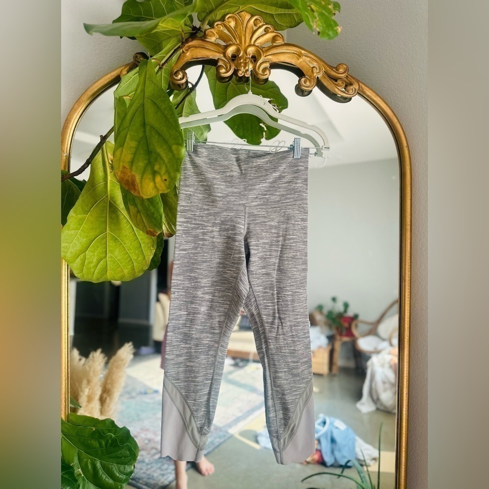 Lululemon gray Wunder under cropped leggings 6/8